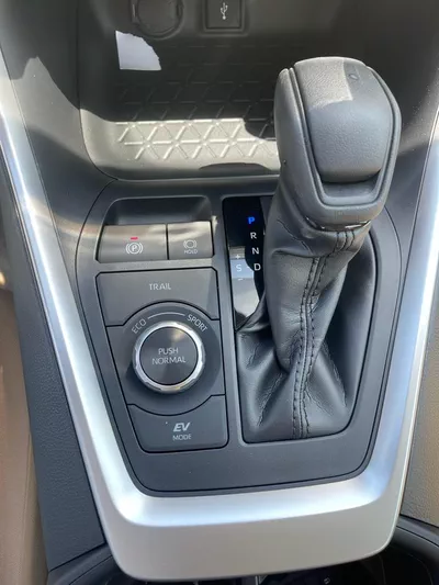 New 2025 Toyota RAV 4 Black-12