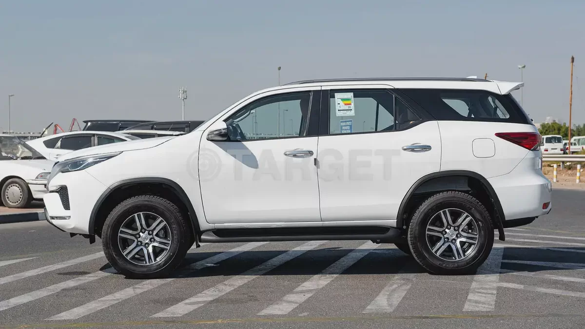 2026 Toyota Fortuner EXR - GCC Specs -2.7 petrol Brand New!-3-3