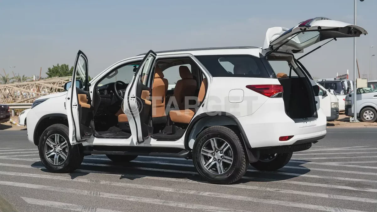 2026 Toyota Fortuner EXR - GCC Specs -2.7 petrol Brand New!-7-7