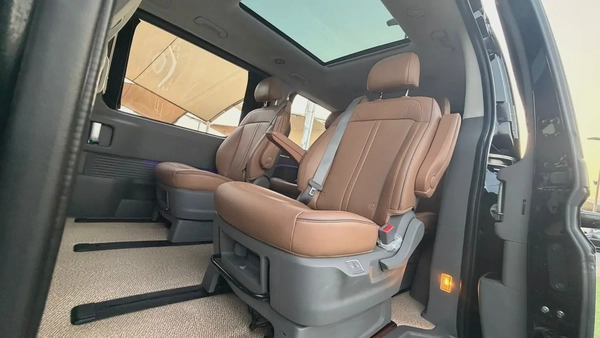 Hyundai Staria Luxury - Korean Specs 2023 هيونداي ستاريا موديل ٢٠٢٣ وارد كوريا