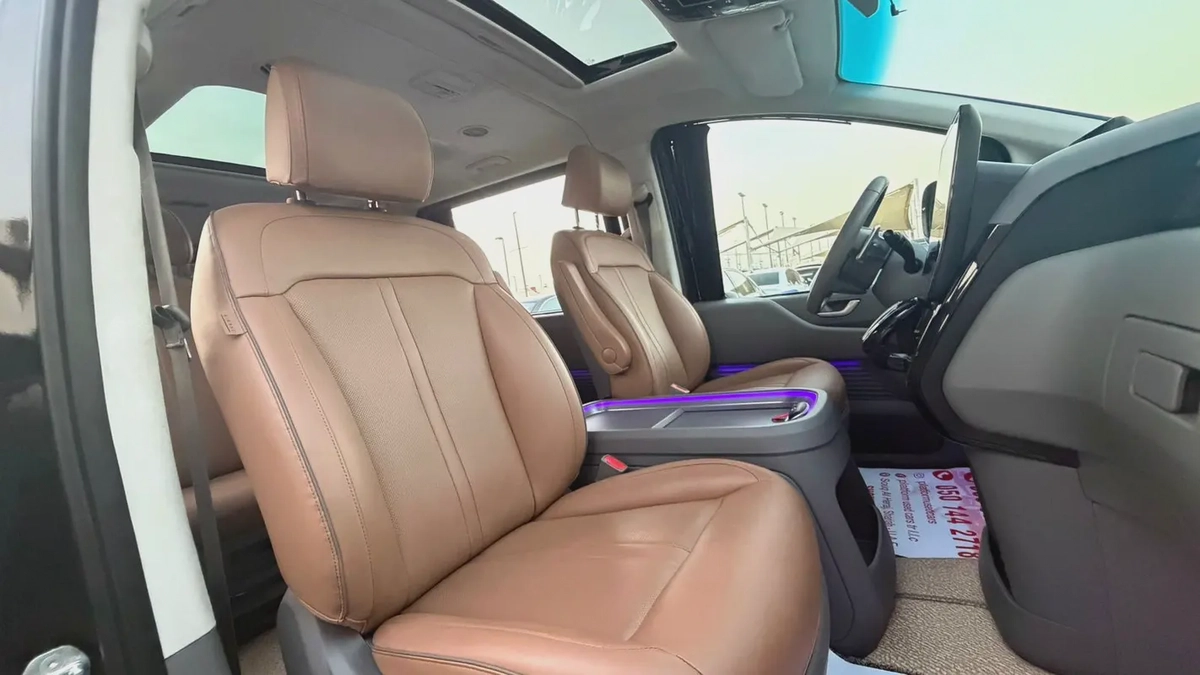 Hyundai Staria Luxury - Korean Specs 2023 هيونداي ستاريا موديل ٢٠٢٣ وارد كوريا-16-16
