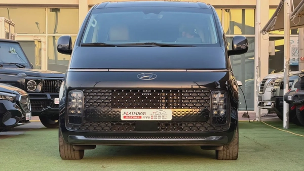 Hyundai Staria Luxury - Korean Specs 2023 هيونداي ستاريا موديل ٢٠٢٣ وارد كوريا