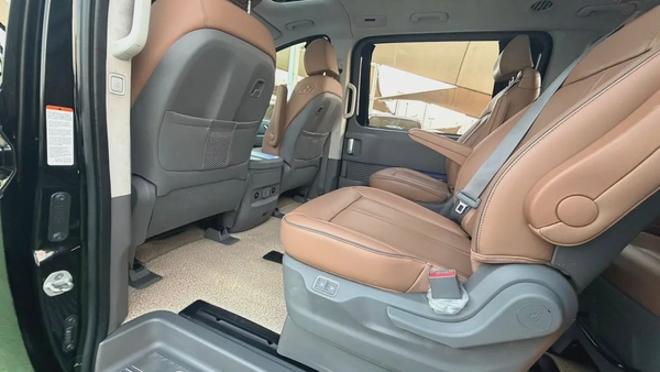 Hyundai Staria Luxury - Korean Specs 2023 هيونداي ستاريا موديل ٢٠٢٣ وارد كوريا