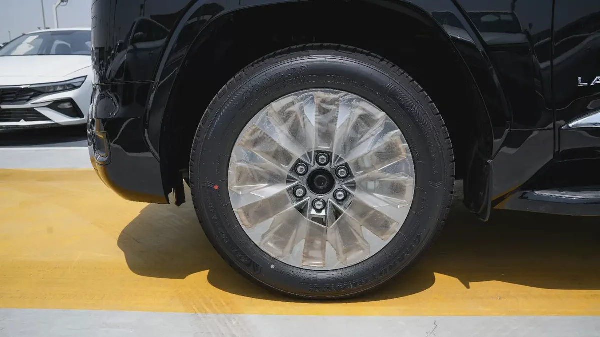 Brand New 2026 Toyota Land Cruiser GXR 3.3  diesel full option -jpl  GCC Specs | Off-Road Legend-11-11