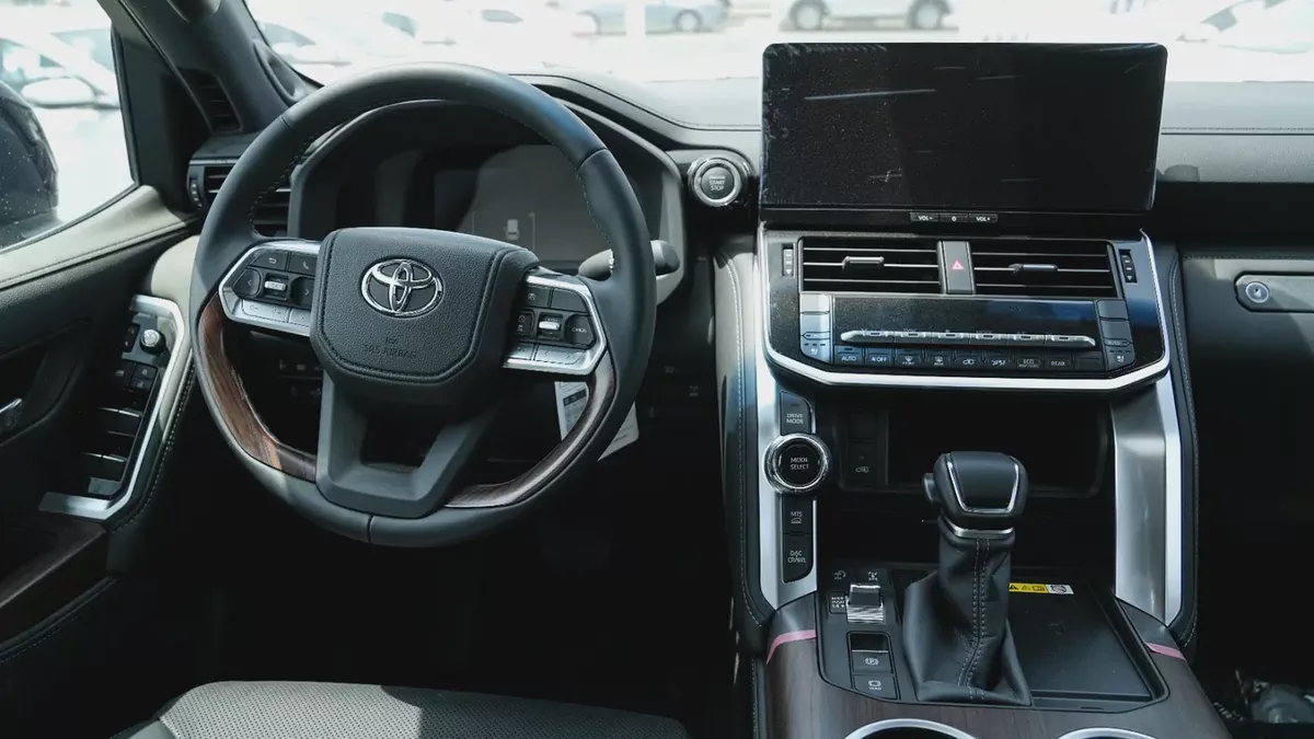 Brand New 2026 Toyota Land Cruiser GXR 3.3  diesel full option -jpl  GCC Specs | Off-Road Legend-18-18