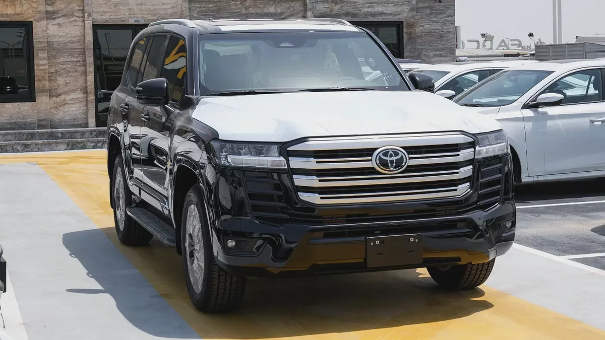 Brand New 2026 Toyota Land Cruiser GXR 3.3  diesel full option -jpl  GCC Specs | Off-Road Legend-2-2