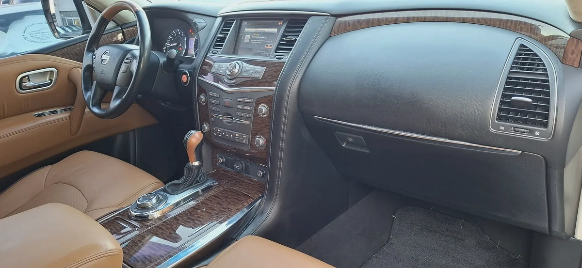 Nissan Patrol LE Titanium 2017 | GCC Specs | V8 5.6L-12-12