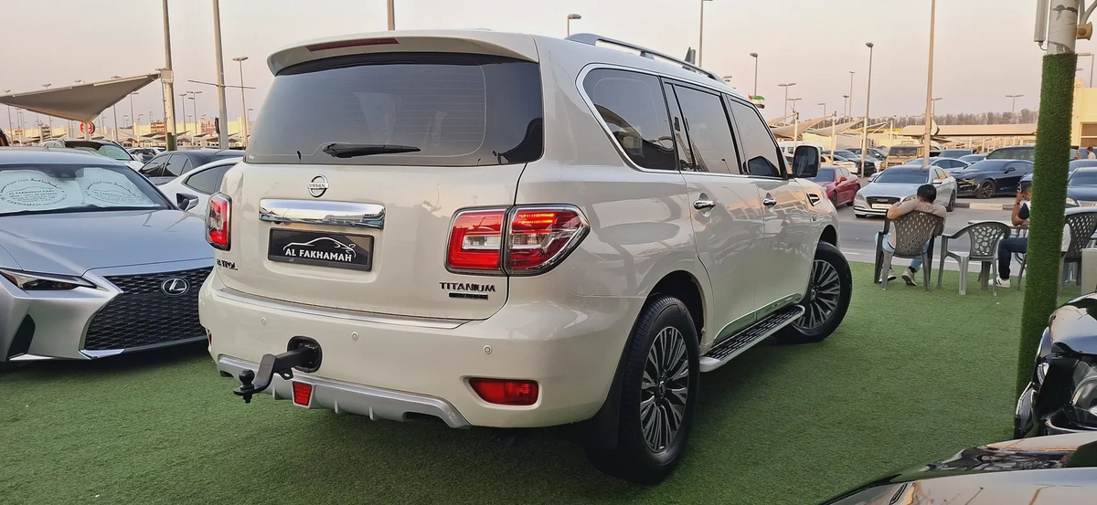 Nissan Patrol LE Titanium 2017 | GCC Specs | V8 5.6L-3-3
