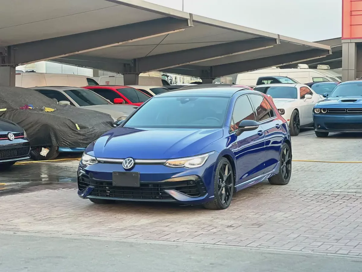 فولكس واجن R مواصفات خليجية 2023 بحالة جيدة-2-2