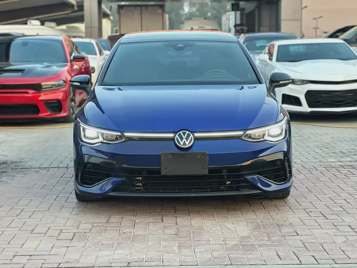 فولكس واجن R مواصفات خليجية 2023 بحالة جيدة-3-3