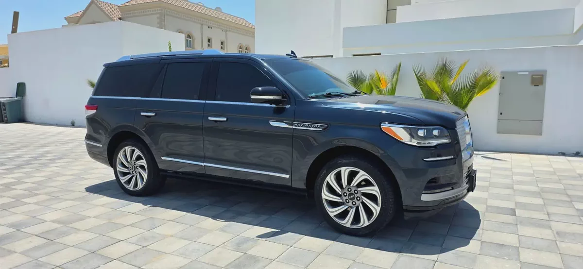 2022-Lincolon Navigator-Full option-Excellent Condition-Under Warranty and Service Contract-2-2