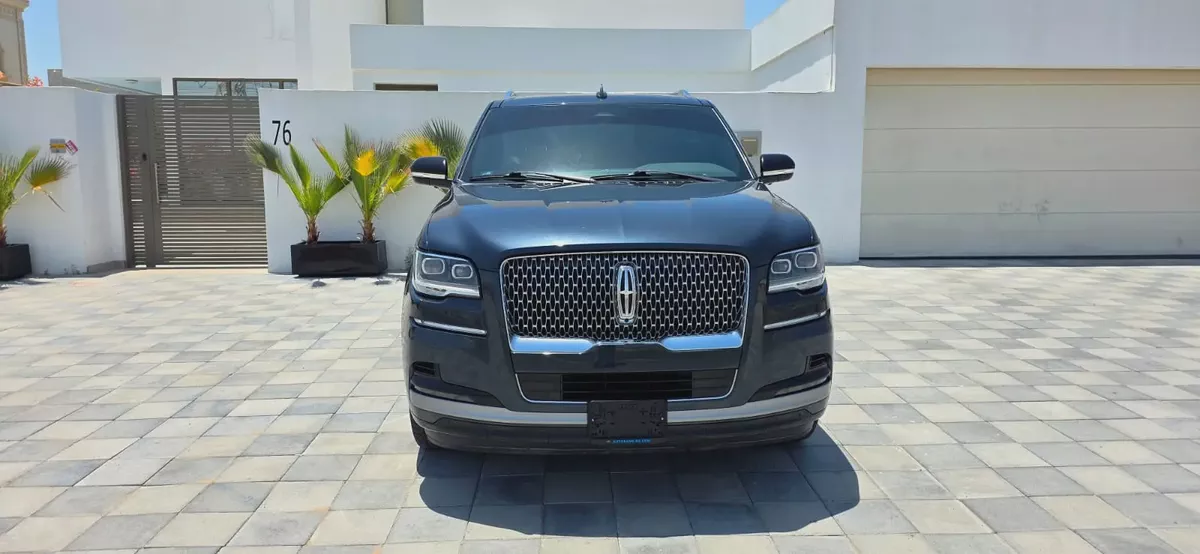 2022-Lincolon Navigator-Full option-Excellent Condition-Under Warranty and Service Contract-4-4