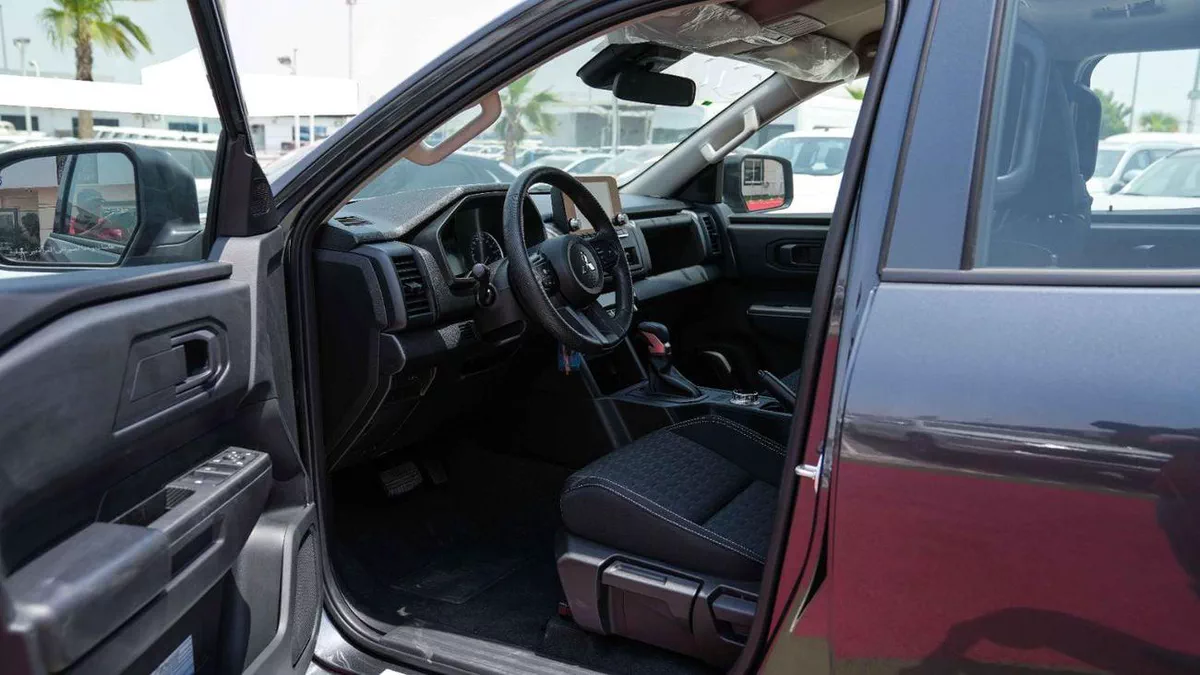 Mitsubishi L200 GLX Brand New – 2.5L Turbo Diesel 4WD Automatic – C87 – GCC 2026-10-0