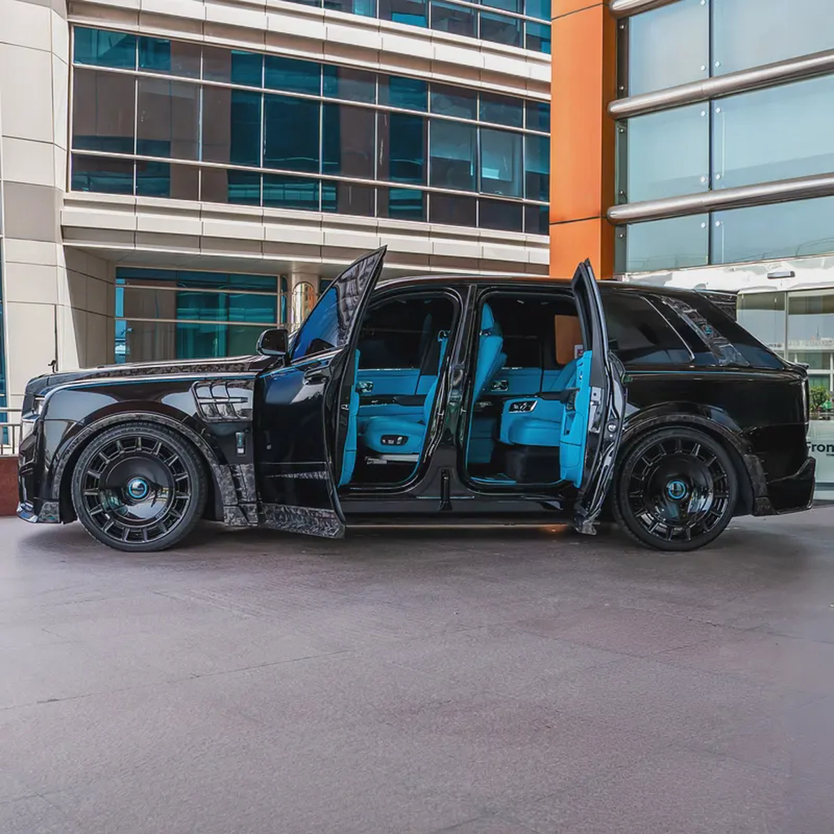 2025  ROLLS ROYCE CULLINAN MANSORY  DONE 15,000KM-5-5