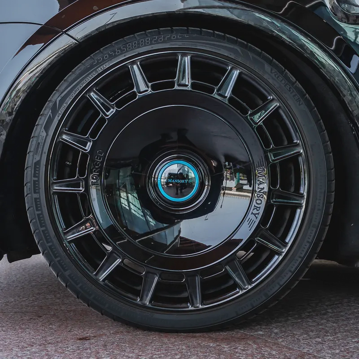 2025  ROLLS ROYCE CULLINAN MANSORY  DONE 15,000KM-18-18