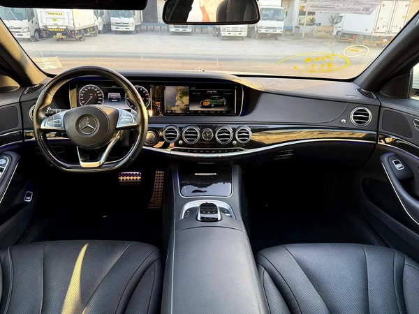 Mercedes-Benz S-Class S 400