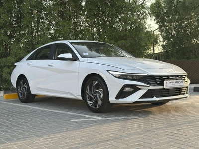 Hyundai Elantra 2025-16