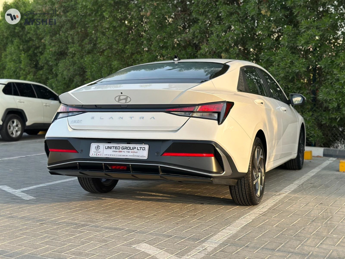 Hyundai Elantra 2025-12-12