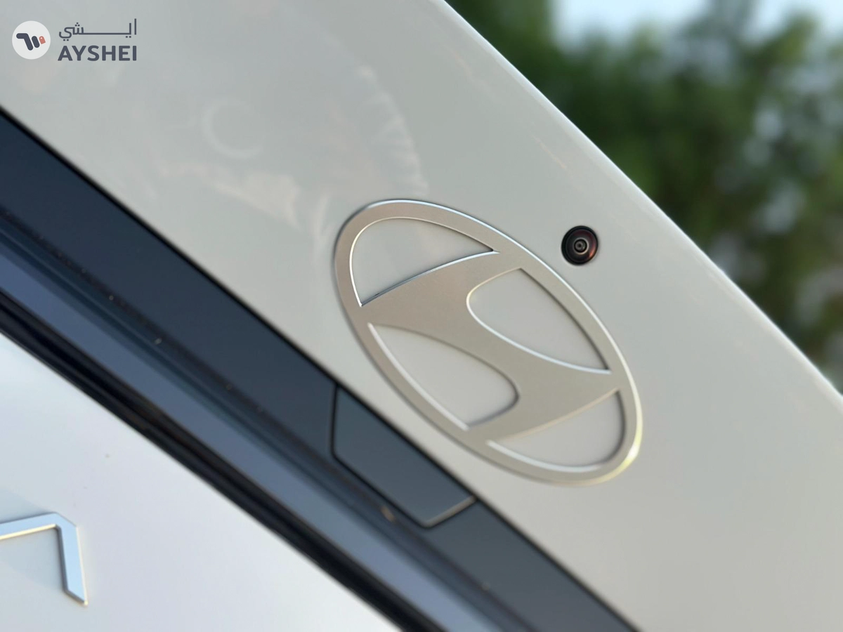 Hyundai Elantra 2025-2-2