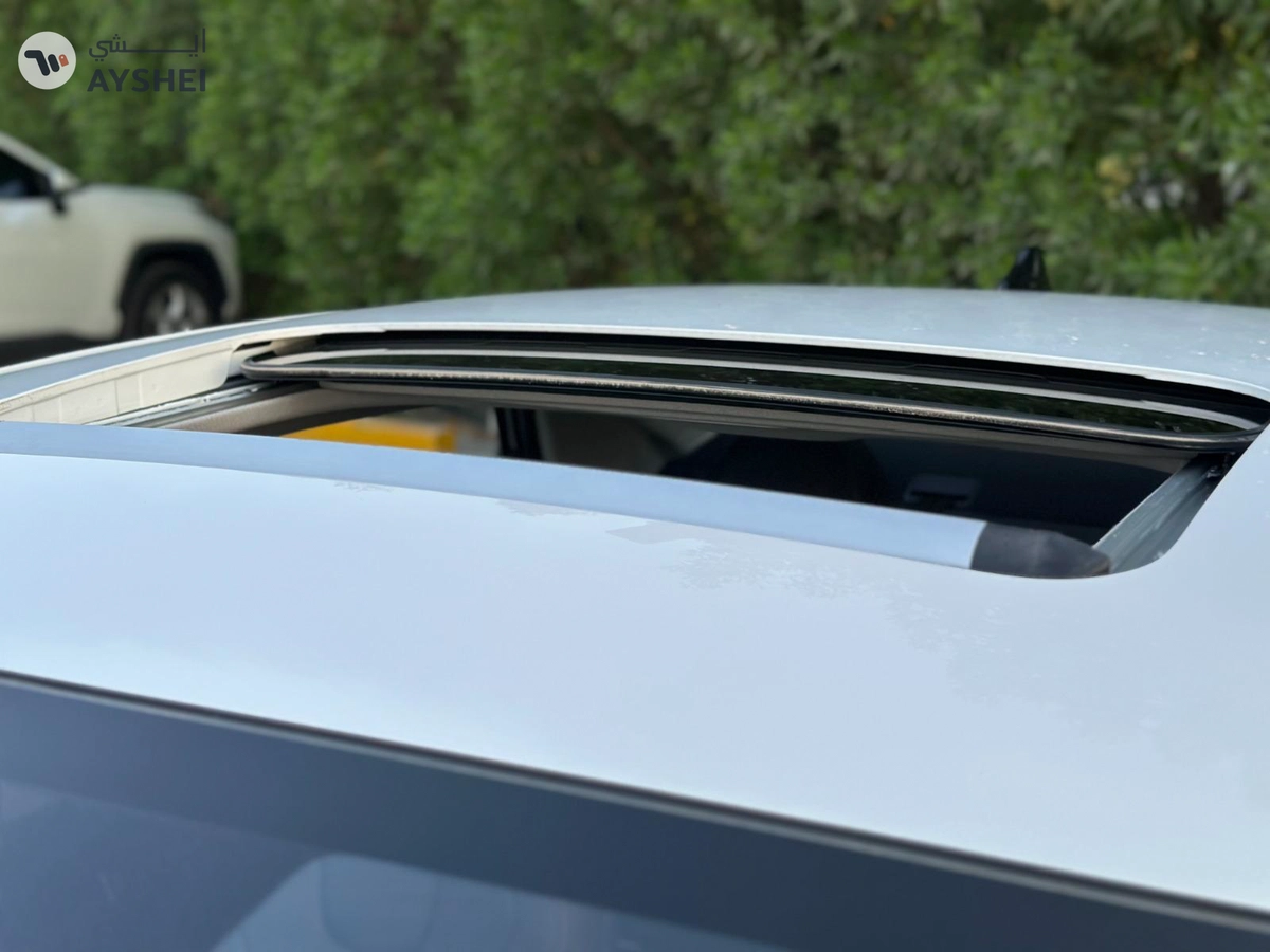 Hyundai Elantra 2025-14-14