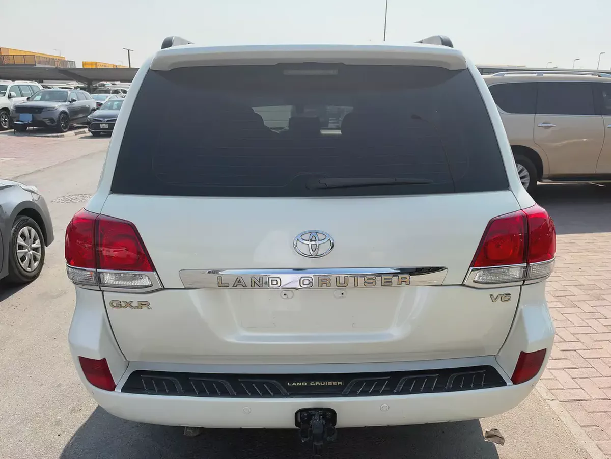 Toyota Land Cruiser GXR 2008 GCC Specs v6-8-8