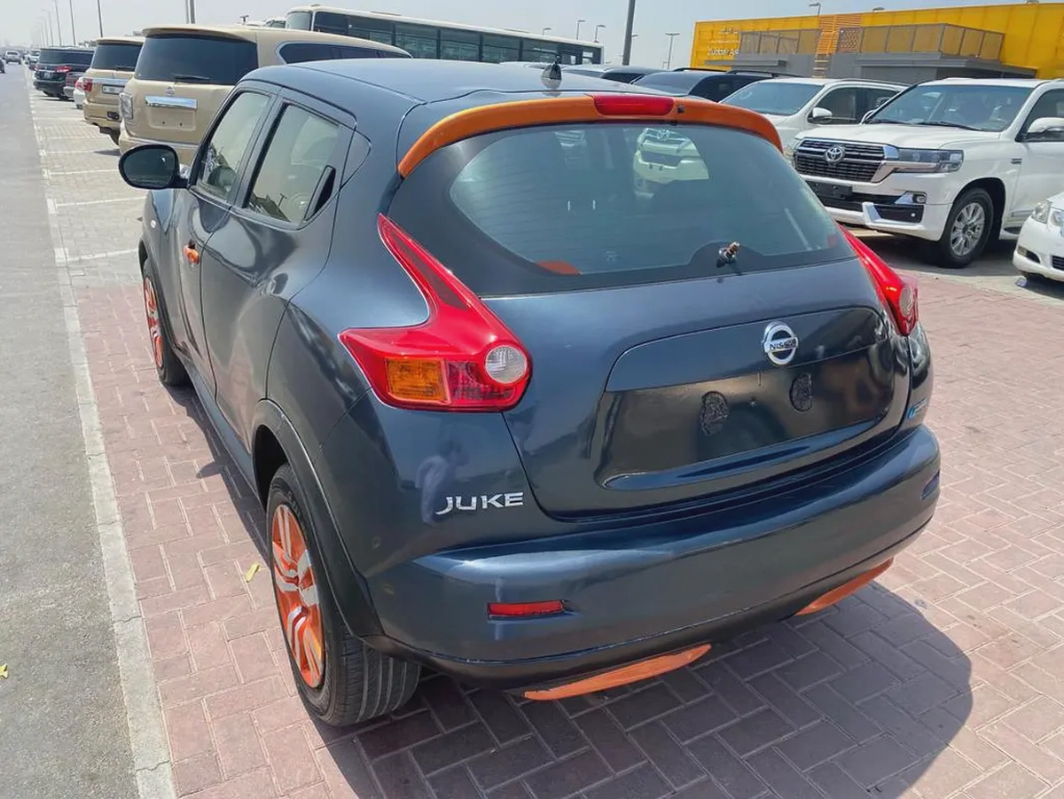 Nissan juke 2013 gary color GCC calen car