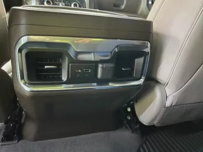 GMC Sierra Elevation 2022 خليجي | X31 off road | محرك 5.3L V8 - Excellent Condition-2