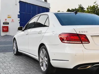 MERCEDES BENZ | E300 | AVANTGRADE | LOW MILEAGE | FREE ACCIDENT | WELL MAINTAINED-9