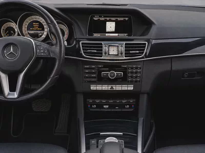 MERCEDES BENZ | E300 | AVANTGRADE | LOW MILEAGE | FREE ACCIDENT | WELL MAINTAINED-12