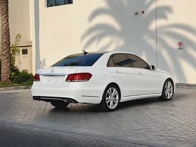 MERCEDES BENZ | E300 | AVANTGRADE | LOW MILEAGE | FREE ACCIDENT | WELL MAINTAINED-4