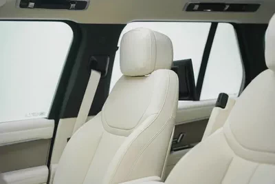 2026 Land Rover Range Rover HSE | GCC Specs | Luxury SUV-9