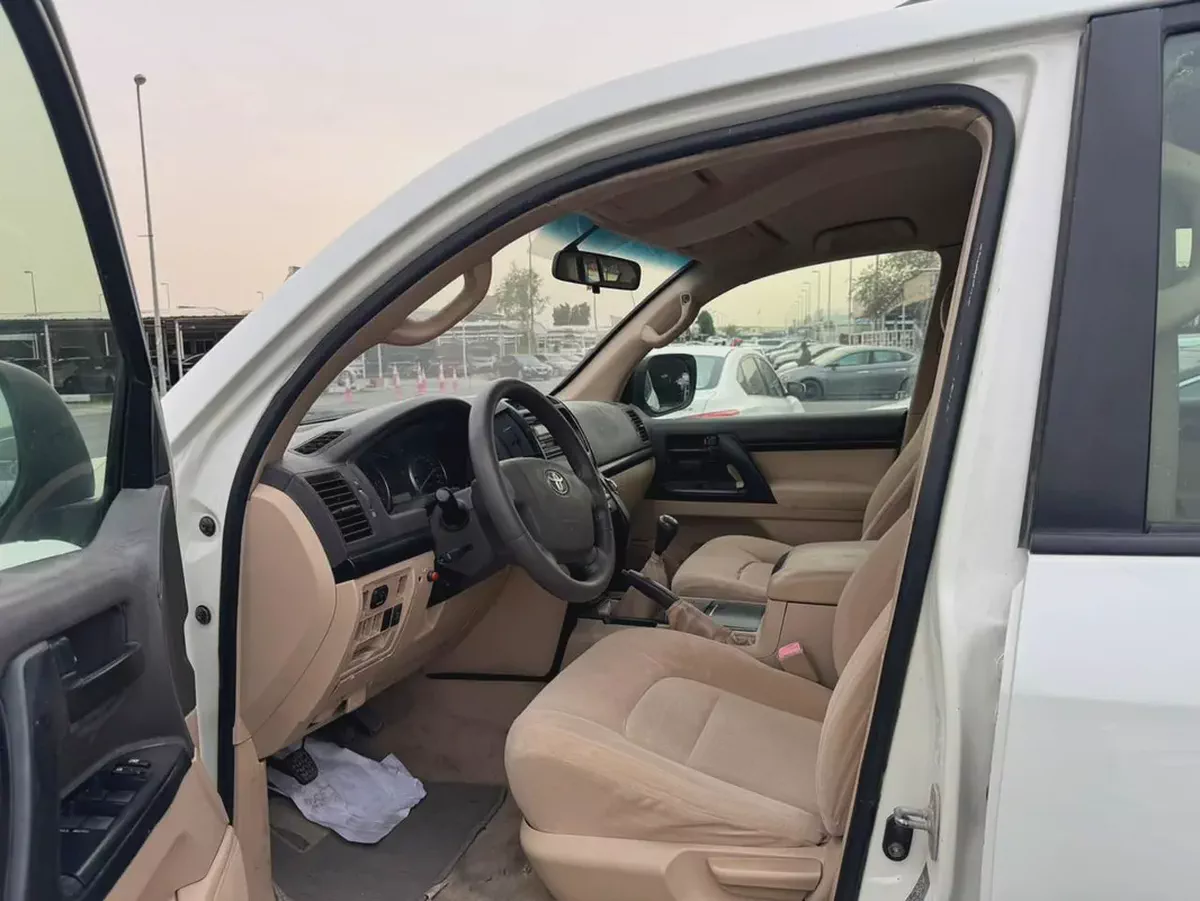 Toyota Land Cruiser GXR 2012 - GCC Specs - Well Maintained-10-10
