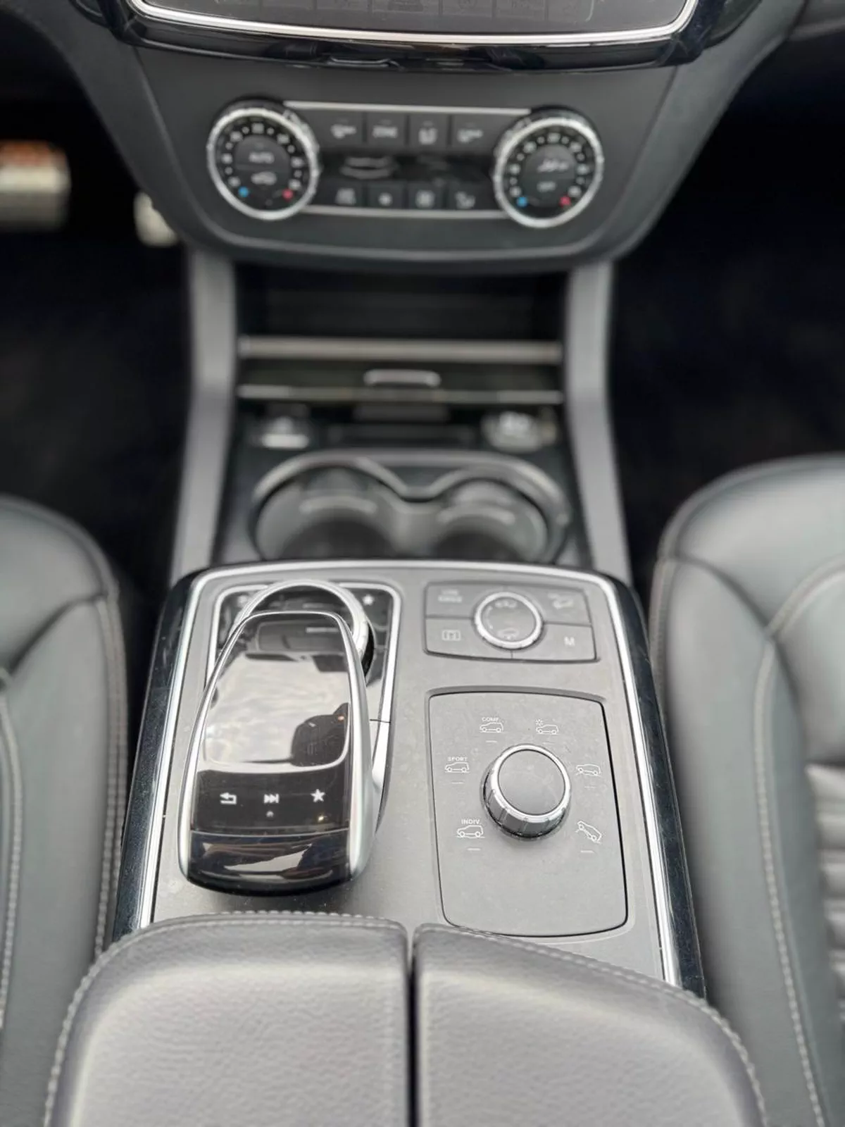 Mercedes Benz GLS550-2019-4-4
