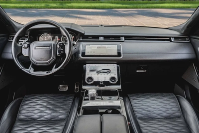 3,232 P.M |  Range Rover Velar SV Autobiography | 0% Downpayment | Fantastic Condition!-7