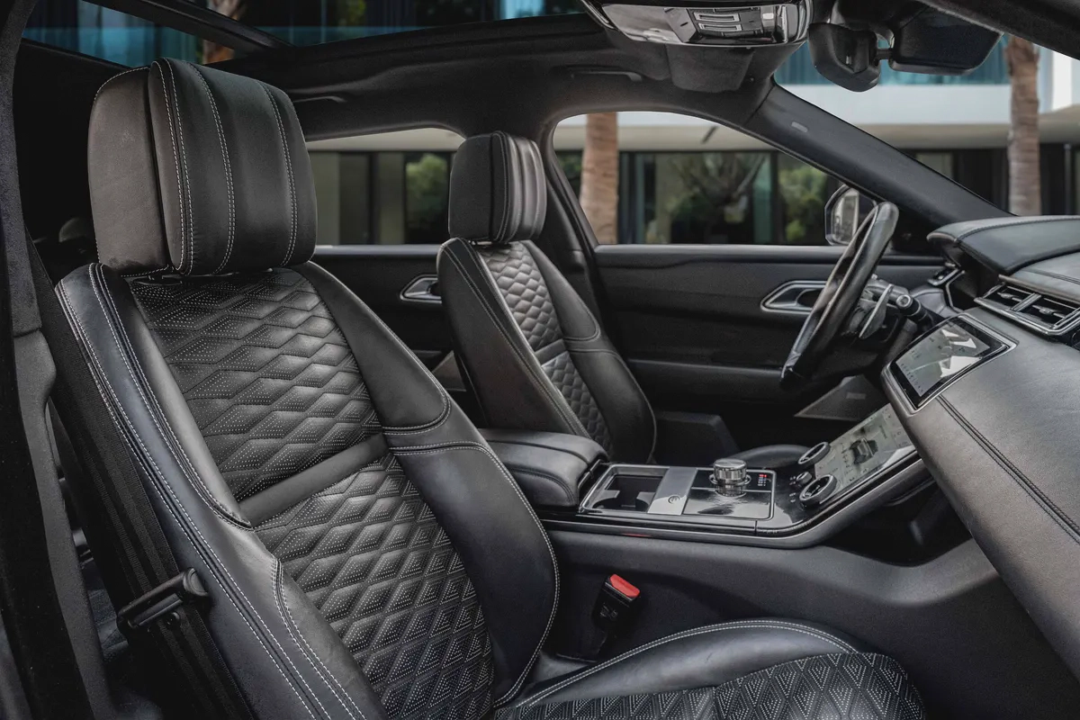 3,232 P.M |  Range Rover Velar SV Autobiography | 0% Downpayment | Fantastic Condition!-10-10
