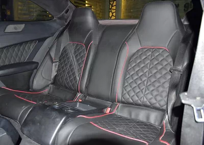 Mercedes Benz C63 AMG ( 2013 Model ) in Black Color GCC Specs-8