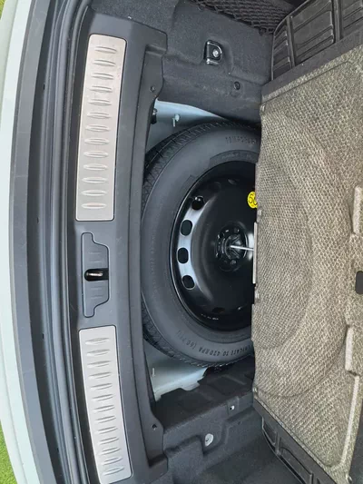 2026 Land Rover Range Rover Velar P250 SE | American Specs-12