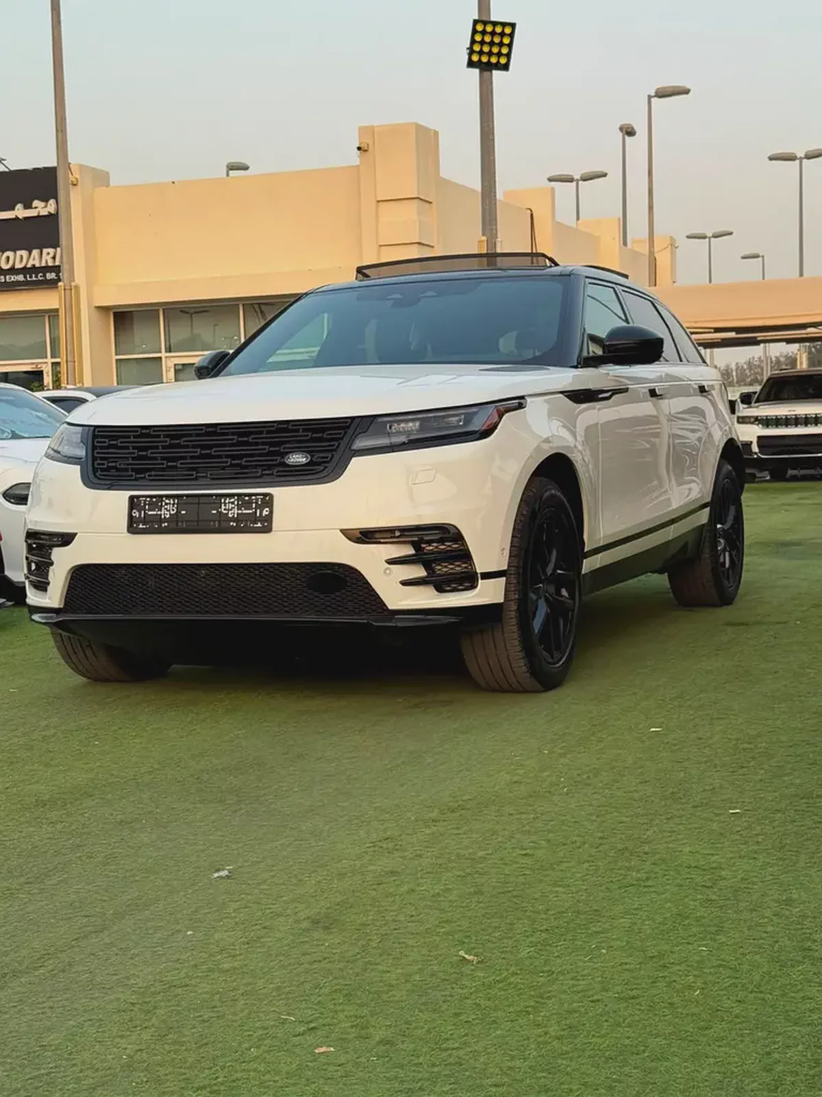 2026 Land Rover Range Rover Velar P250 SE | American Specs-2-2