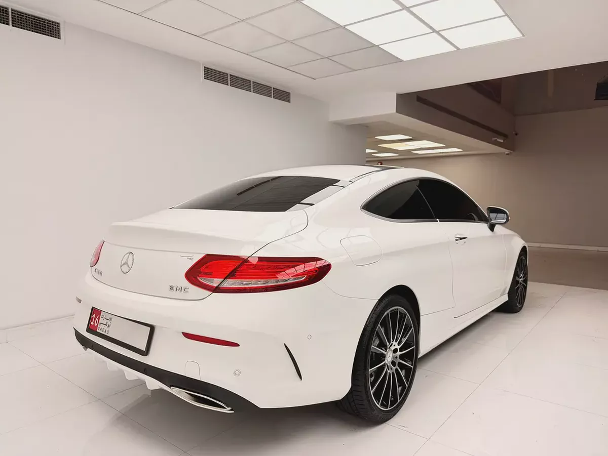 2017 Mercedes-Benz C300 Coupe GCC Specs – Excellent Condition-2-2
