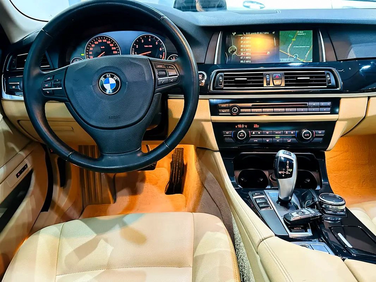 BMW 535i 2016 GCC SPECS LOW KILOMETER WITH ONE YEAR WARRANTY-15-15