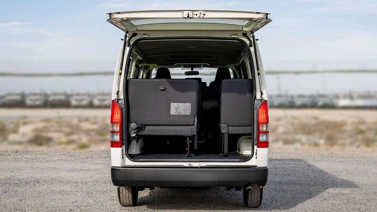 Toyota Hiace 2.7-9-0