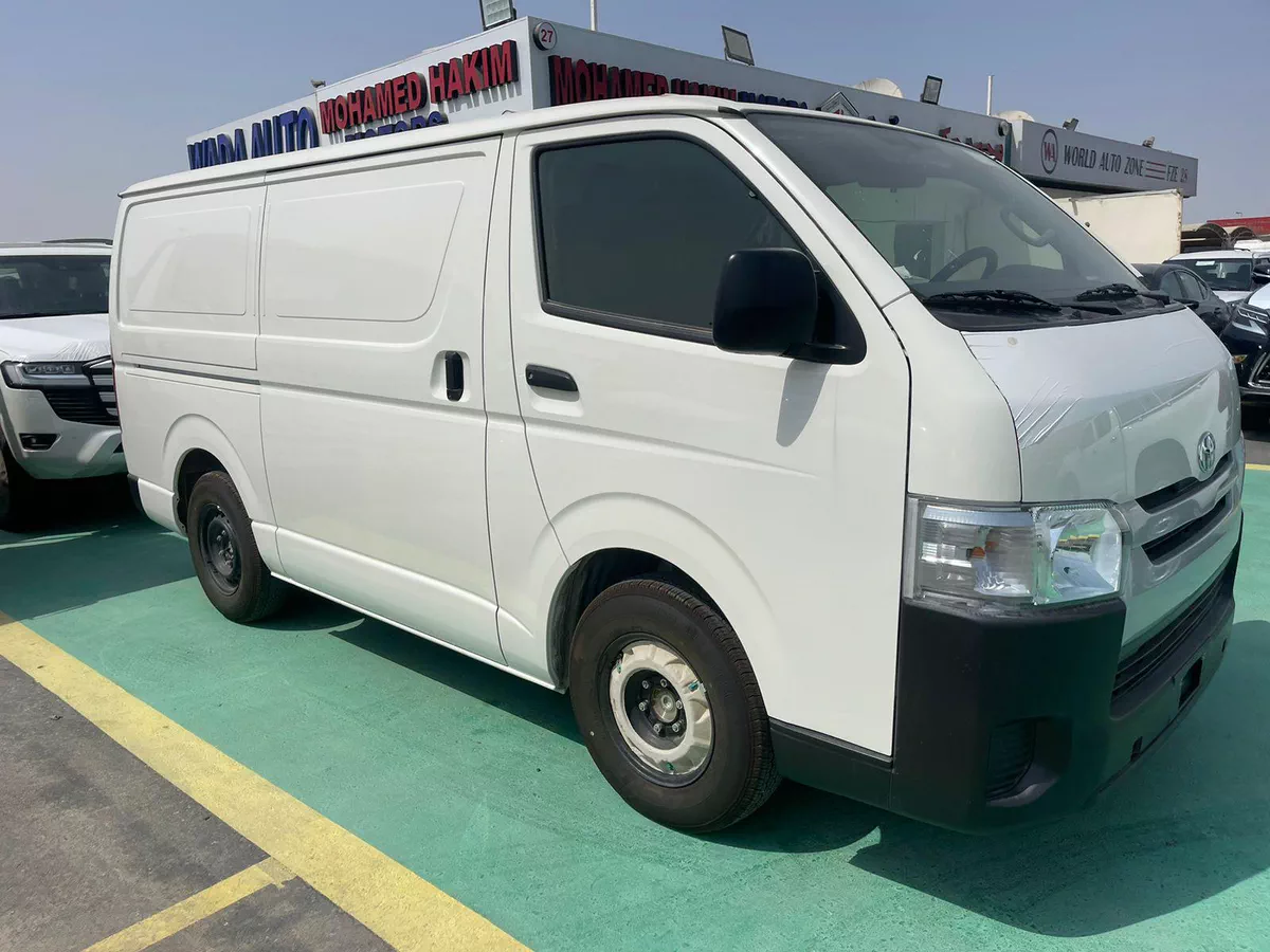 2026 Toyota Hiace-18-18