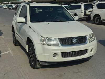Suzuki Vitara 2010 white color 2 does GCzc calen car-10