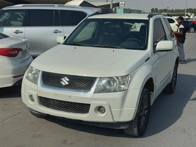 Suzuki Vitara 2010 white color 2 does GCzc calen car-7