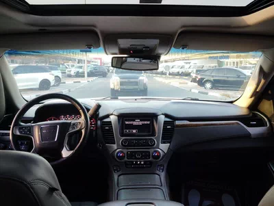 GMC Yukon DENALI-13