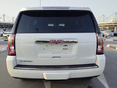 GMC Yukon DENALI-4