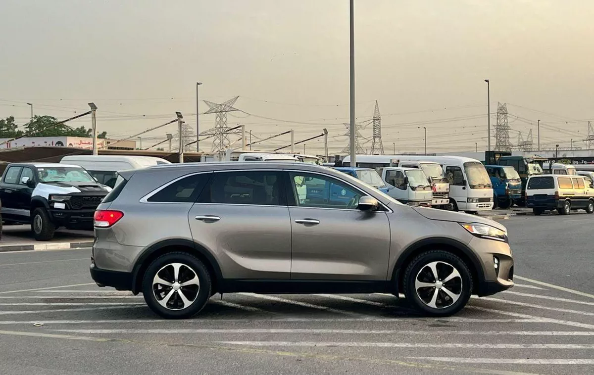 Kia Sorento EX 2016 Kia Sorento 3.3L V6 FWD-Petrol Rear Camera & Sensor - Leather Seat - 75000 mileage -31999 AE-8-0