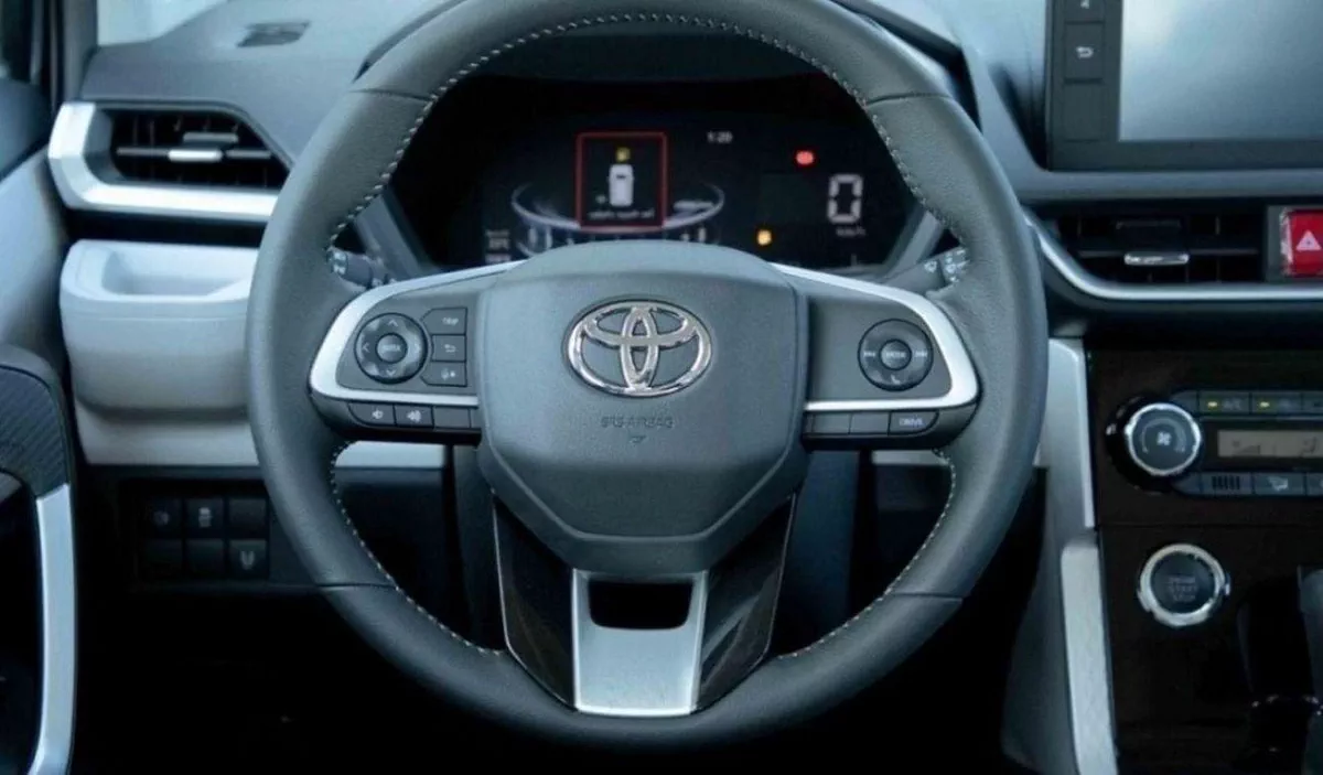 Toyota Veloz GX Toyota Veloz V 1.5 - Black inside Black 2025-11-0