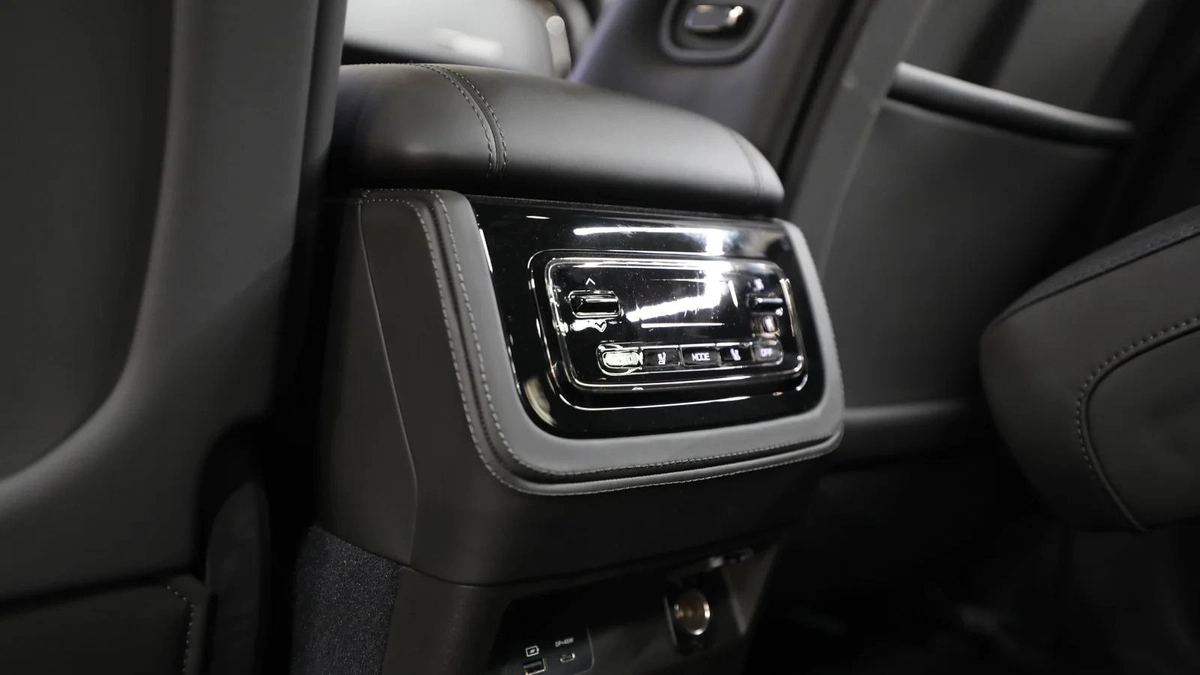 ROX 01 VIP | Full Option | Brand New | 3,050 AED monthly | Registration Ref ROX01vip24-14-14