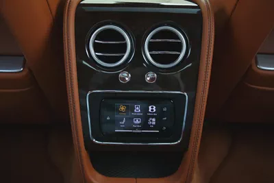 BENTLEY FLYING SPUR V.8 - 2016 - GCC - VENTILATED SEATS - REAR ENTERTINMENT - FULLY LOADED-16